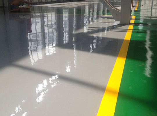 为何环氧地坪的固化时间和环境条件对施工效果至关重要？